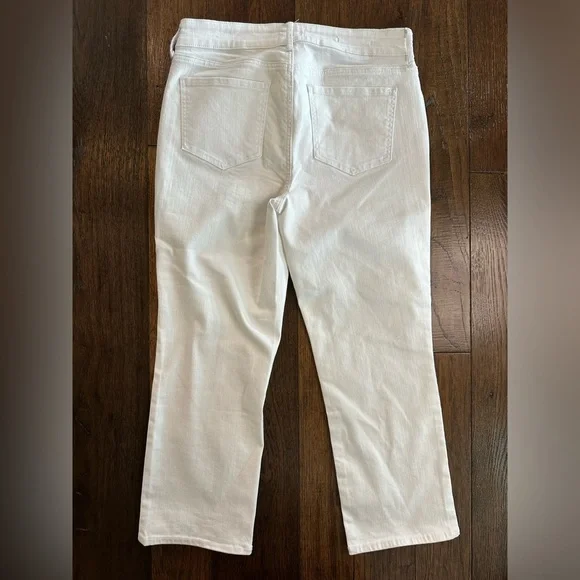 NYDJ Women's Marylin Straight White Crop Jeans- size 8 - Picture 4 of 4